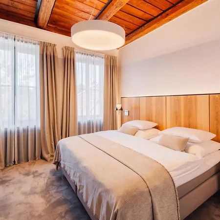 Albrecht 4* Pozsony