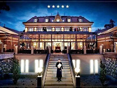 ホテル Albrecht 4*