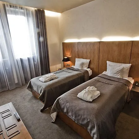 Albrecht 4*