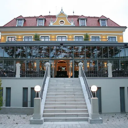 ホテル Albrecht 4*